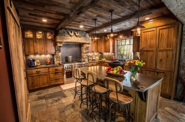 Rustic Kitchen: Embrace Timeless Charm and Cozy Comfort